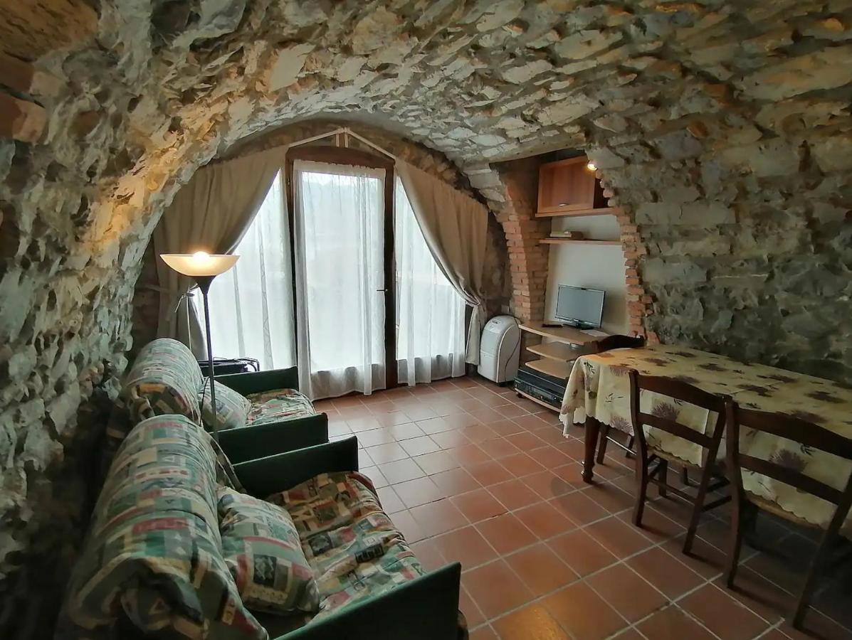 Casa Sasso Διαμέρισμα Tavernola Bergamasca Εξωτερικό φωτογραφία